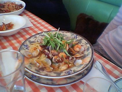小海老、あさり、水菜のガーリックソース