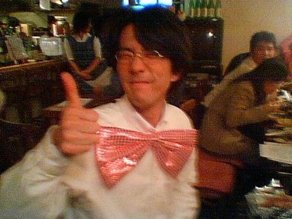 �j������