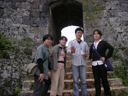 �m������